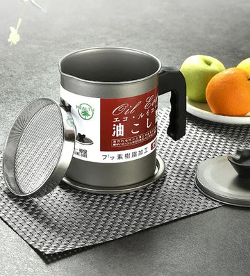 Stainless Steel Oil Filter Pot, Kitchen Oil Separator And Storage Can With Fine Mesh Strainer, Oil Trap with Lid, Strainers Pot Oil Bottle, Filter Oils Separator, Kitchen Cooking Tools.